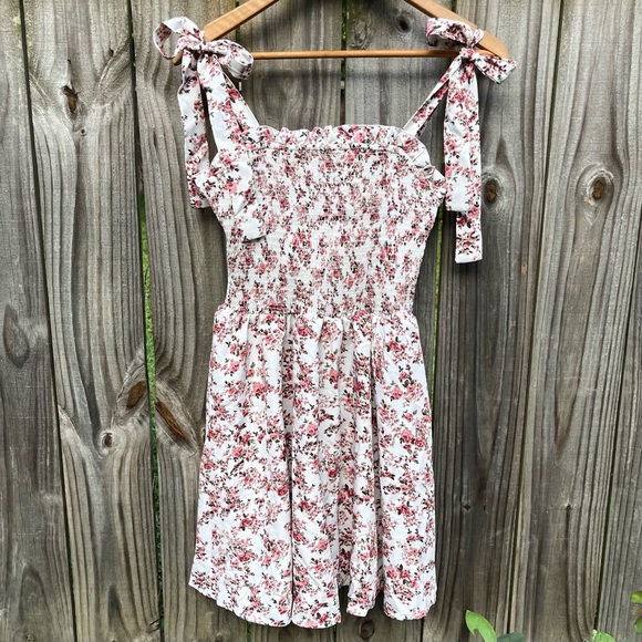 Women French Style Tie Strap Romantic Ditsy Floral Cami Sleeveless size M - Picture 4 of 9